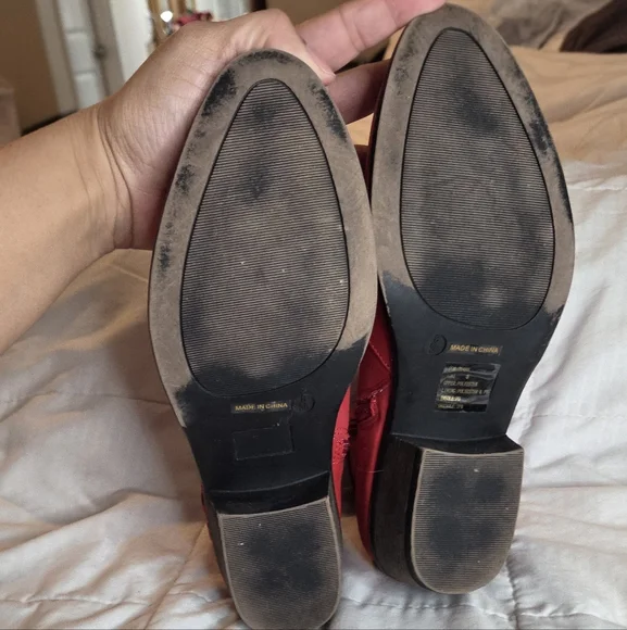 Chic Red Ankle Booties - Picture 4 of 6